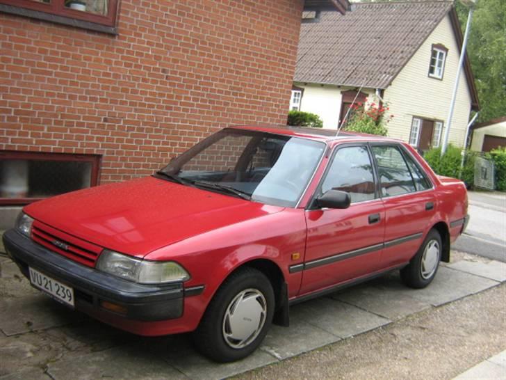 Toyota Carina 2 Total skadet billede 1