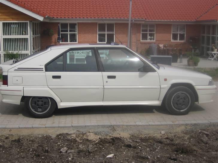 Citroën BX GTI 16 valve (solgt) - Det er ren win-win situation, billig racerbil hvor komforten er i top:-) billede 1