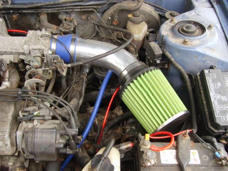 Toyota Corolla 1,6 GSI - GREEN FILTER, Giver godt med luft til de Japanske heste. billede 3