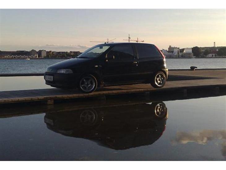 {{currentPhoto.altText}} billede {{currentPhoto.number}}