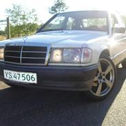Mercedes Benz 190E