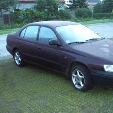 Toyota Carina E (solgt)