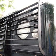 Land Rover Defender --- SOLGT ---