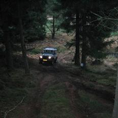 Land Rover defender <SOLGT>