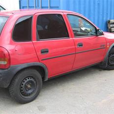Opel corsa .B (SOLGT)