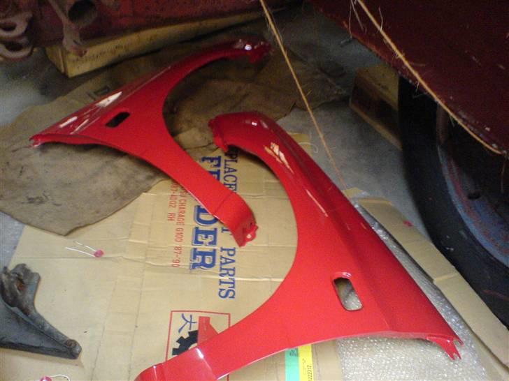 Daihatsu Charade - Projekt - Nykøb - 2 nye skærme måtte til + plus lakering billede 1