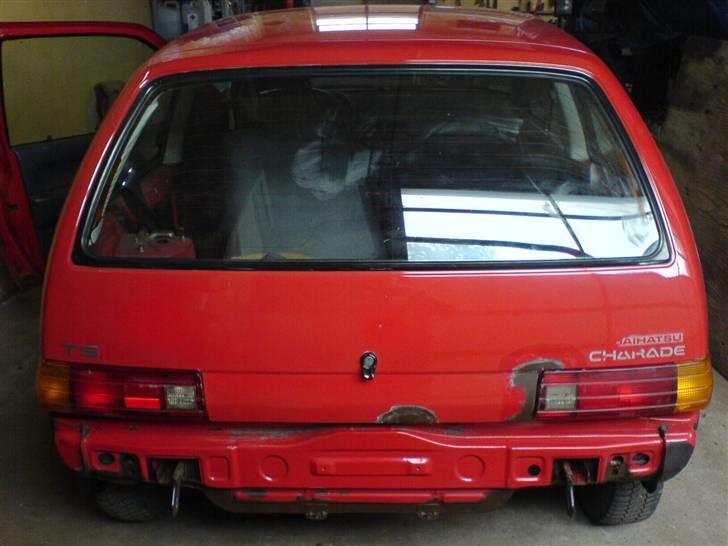 Daihatsu Charade - Projekt - Nykøb - Lidt skinder den da allerede ;-) billede 8