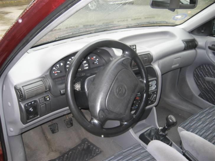 Opel Astra Club Solgt billede 5