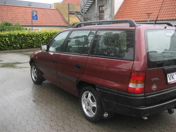 Opel Astra Club Solgt billede 7