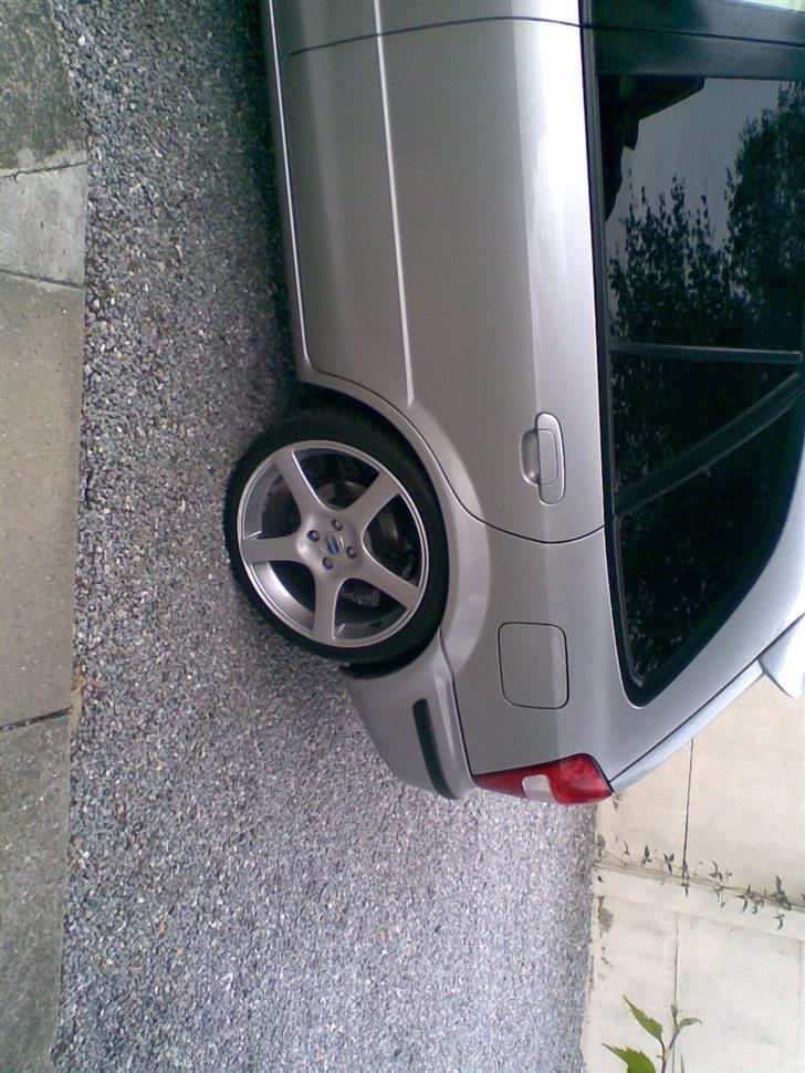 Mazda 323f SLX   --SOLGT-- - 2007 blev året hvor de første 18" kom på. De er dog solgt igen billede 11