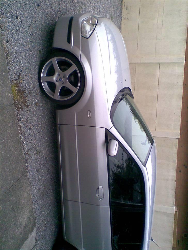 Mazda 323f SLX   --SOLGT-- - 2007 blev året hvor de første 18" kom på. De er dog solgt igen billede 12