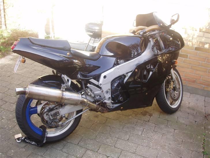 Peugeot 106 GTI 16V solgt - min kawasaki ninja billede 6