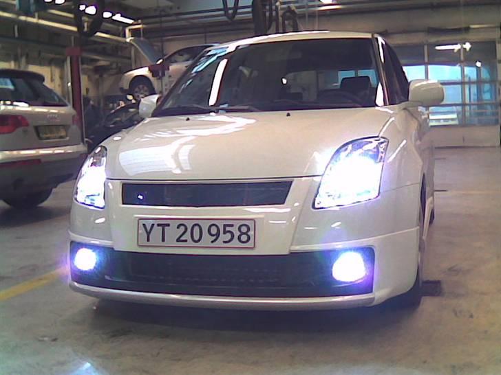 Suzuki swift perlemor hvid! billede 5