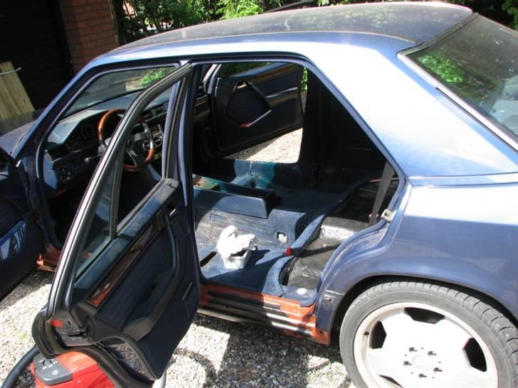 Mercedes Benz W124 300D - Renoveringen er i gang  billede 7