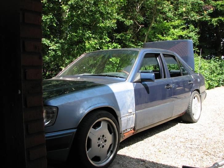 Mercedes Benz W124 300D - Renoveringen er i gang  billede 11