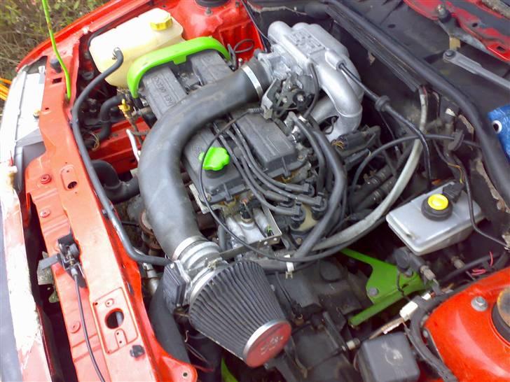 Ford Escort (MK6) Solgt...! - motor som skal ligges i (1,8 16V 105 HK) men overvejer at købe en rs2000 (2,0 16V 150 HK og smide i... :D billede 9