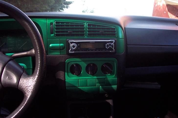 VW Golf 3 *SOLGT* - grøn kabine med blaupunkt radio billede 6