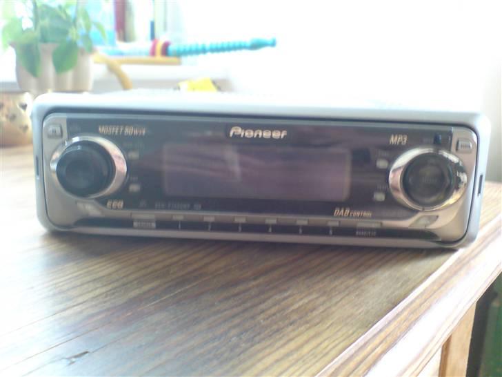 VW Golf 2,  Total skadet billede 10