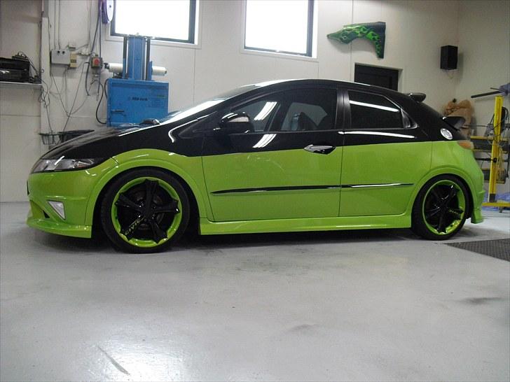 Honda Civic 1.8 Sport billede 2