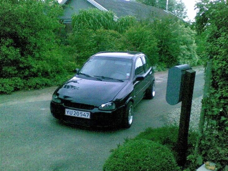 Opel Corsa Sport (solgt) - Ved godt kvaliteten ikke er super god , men synes det er et flot billed anyways :) billede 1