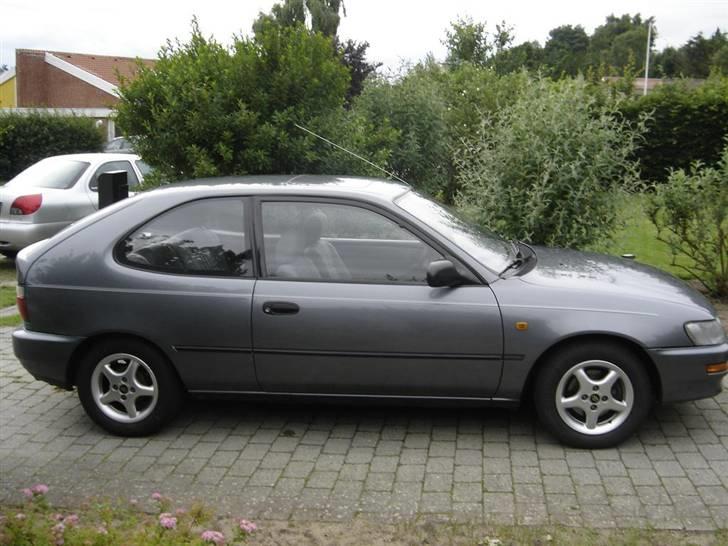 Toyota corolla - min bil fra siden billede 1