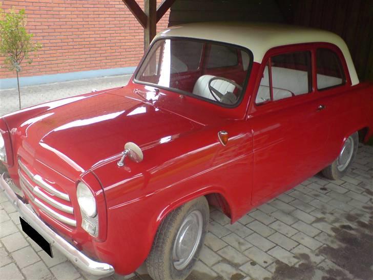 Ford Anglia 101E billede 1