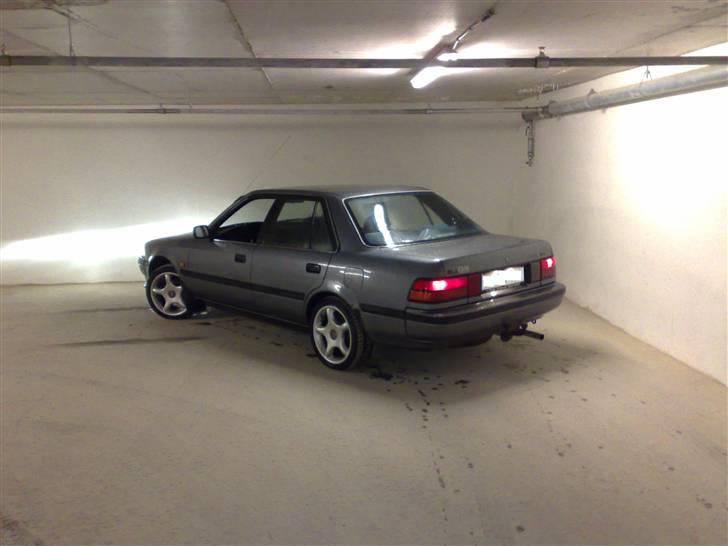 Toyota Carina *SOLGT* billede 3