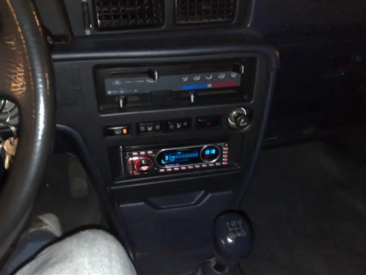 Toyota Carina *SOLGT* billede 9