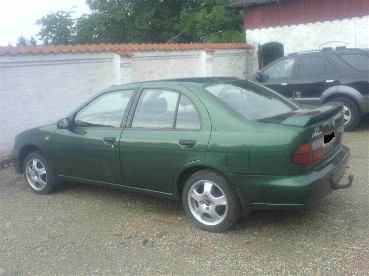 Nissan almera 1,6 SR billede 2