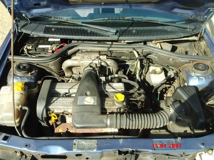 Ford Escort 1,8 16V CL solgt billede 3