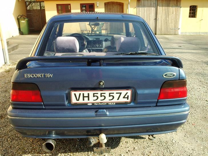 Ford Escort 1,8 16V CL solgt billede 4