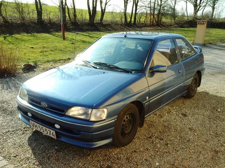 Ford Escort 1,8 16V CL solgt billede 5