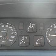 Renault Clio (solgt) / død :'(