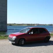 Renault Clio (solgt) / død :'(