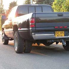 Dodge Ram 3500 DRW "SOLGT"