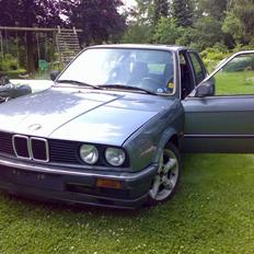 BMW 320i Solgt