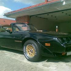 Pontiac Firebird Trans Am 