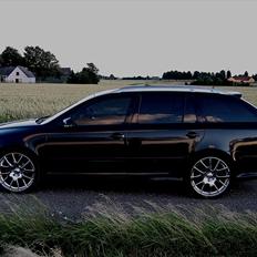 Skoda -- Octavia -- 