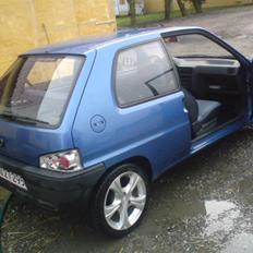Peugeot 106 Total skadet. 
