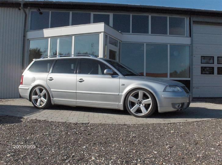 VW Passat 3BG TDI 6G - Alt indfarvet og 19" RS6 og Xenon billede 1