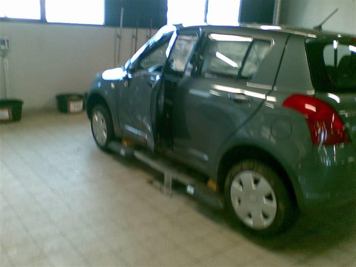 Suzuki Swift *DØD* - pæn dør!!! billede 13