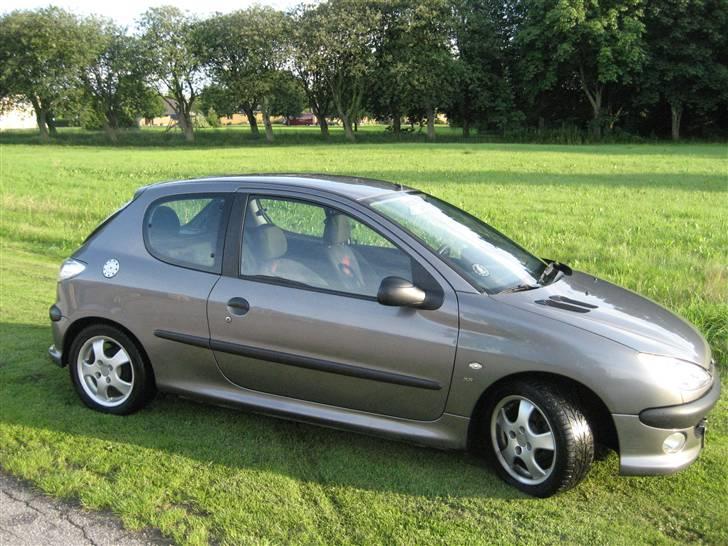 Peugeot 206 (SOLGT) billede 2