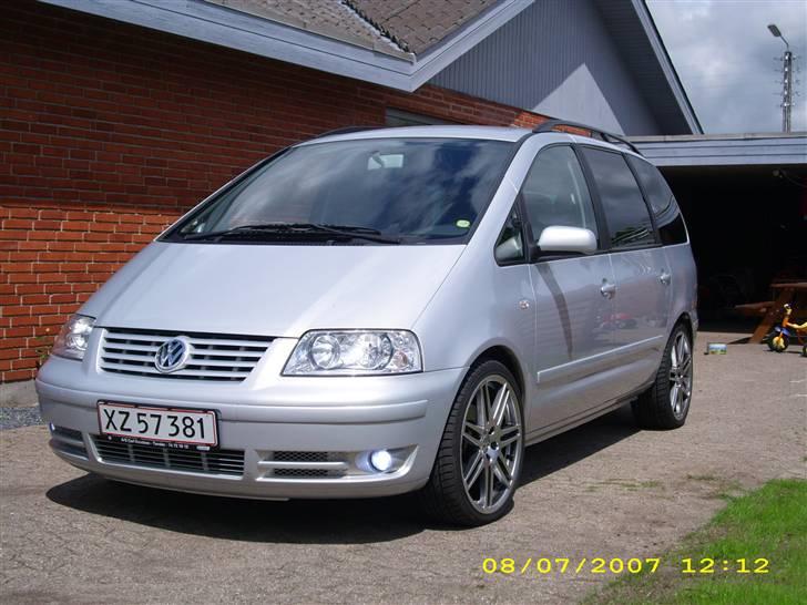 VW Sharan (( SOLGT)) billede 1