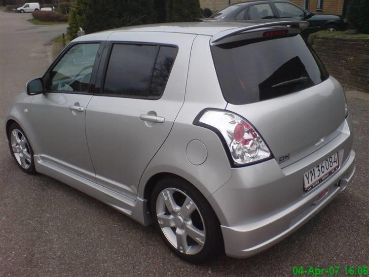 Suzuki swift (SOLGT) billede 2