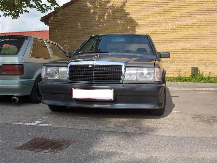 Mercedes Benz 190E SOLGT billede 1