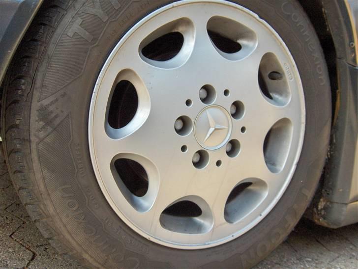 Mercedes Benz 190E SOLGT billede 8