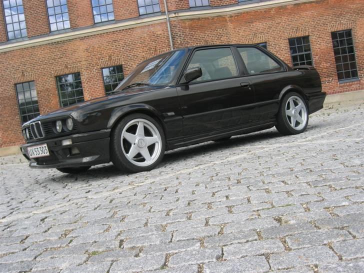 BMW 325 E30  billede 1