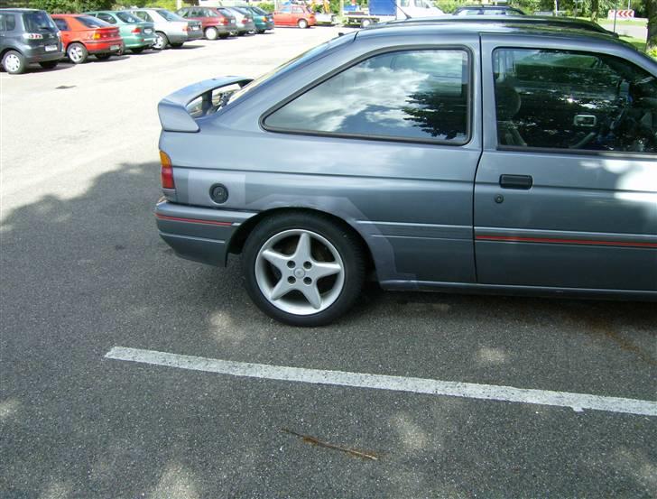 Ford Escort Skrottet billede 8