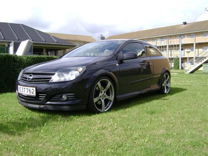 Opel Astra H 2.0 gtc turbo billede 2