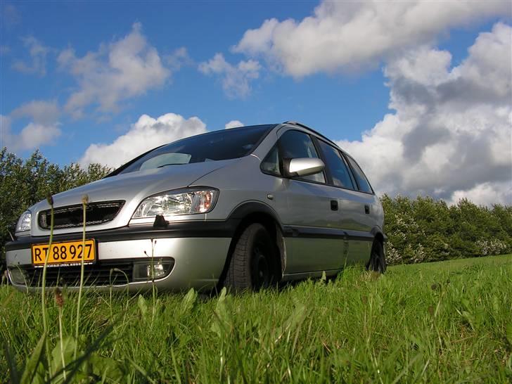 Opel zafira 2,0 DTI solgt billede 1